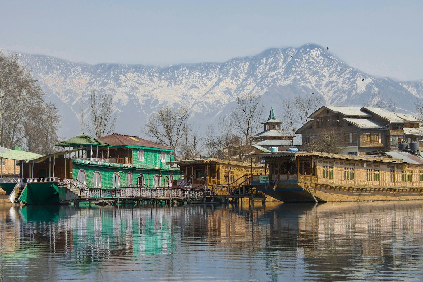Houseboat Living